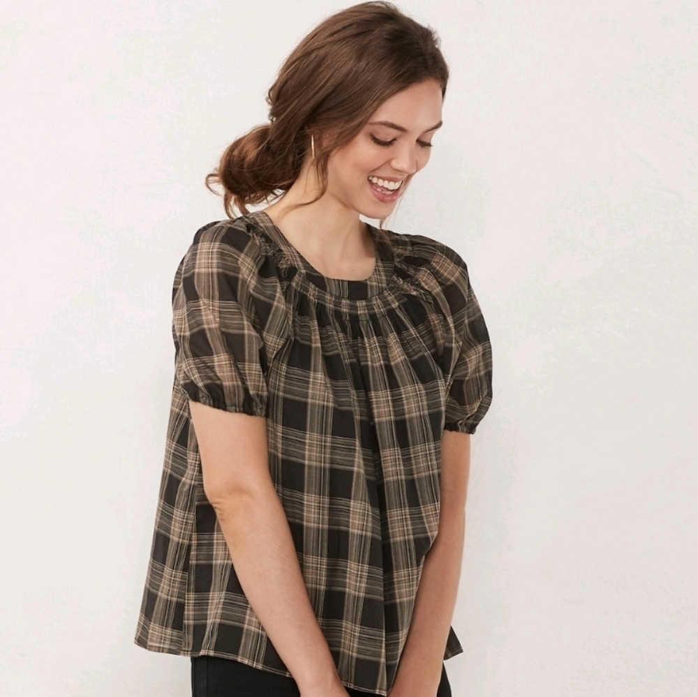 SALE!! LC Volume sleeve top